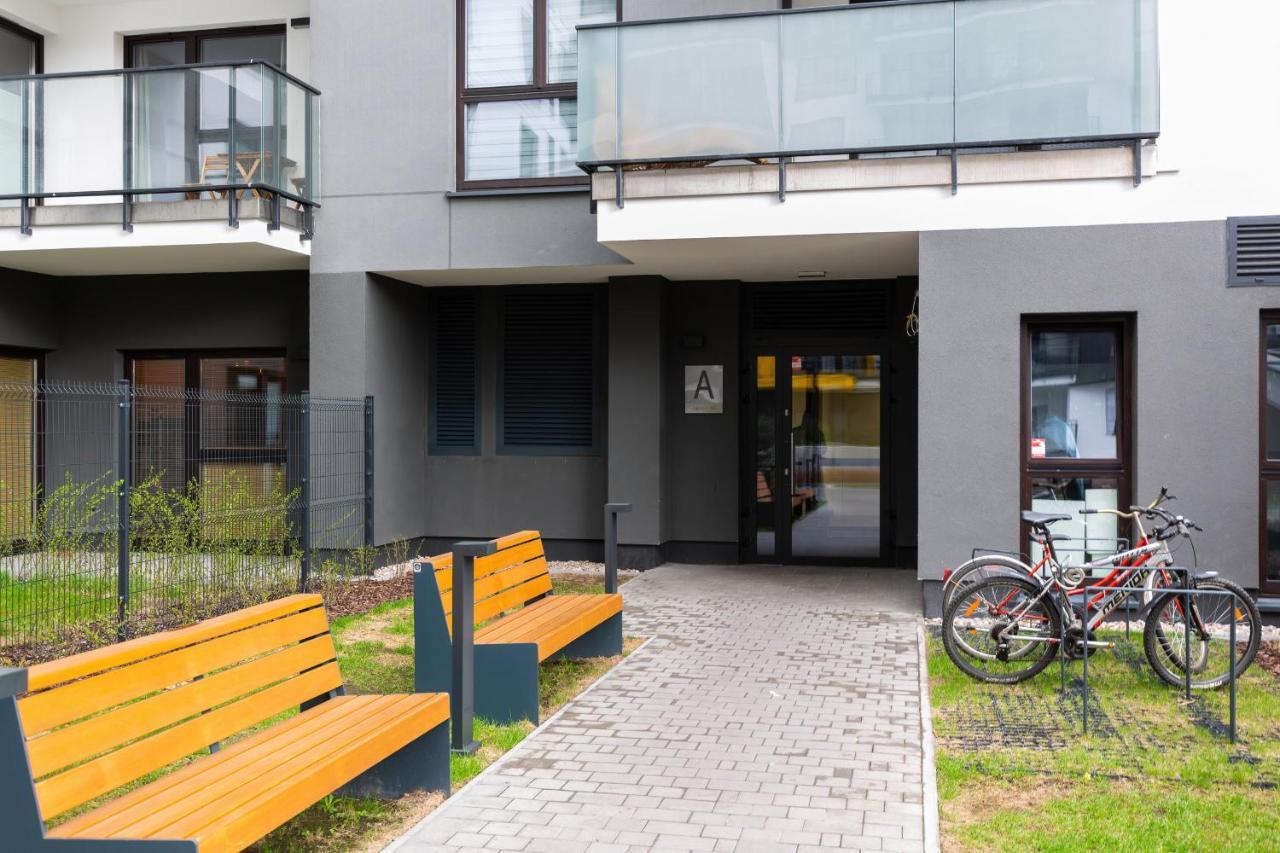 Metro Plocka Exquisite Apartments By Noclegi Renters Warschau Exterior foto