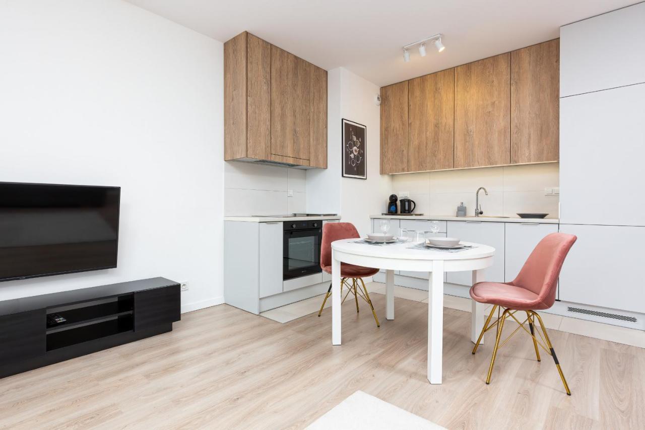 Metro Plocka Exquisite Apartments By Noclegi Renters Warschau Exterior foto