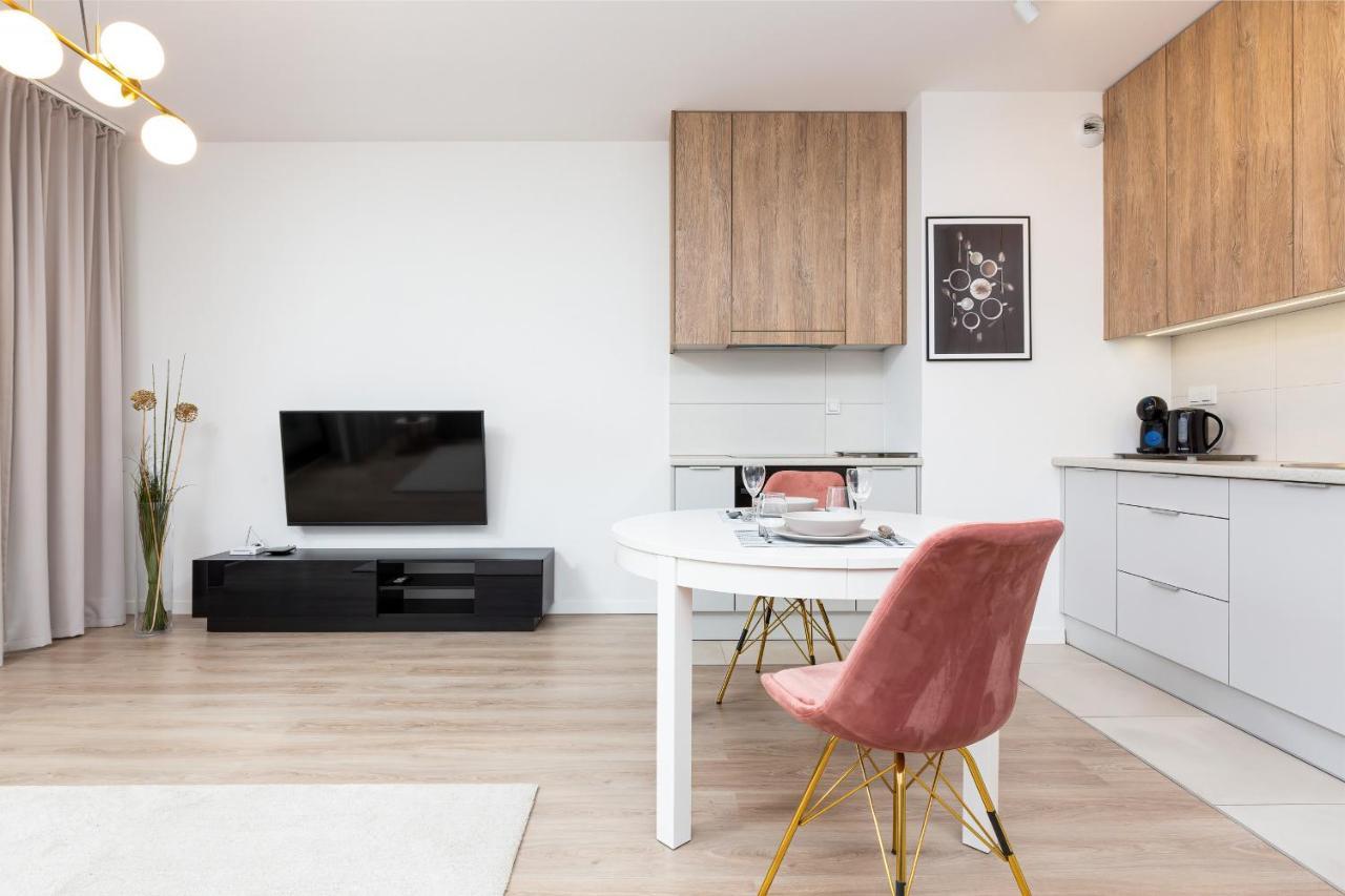 Metro Plocka Exquisite Apartments By Noclegi Renters Warschau Exterior foto