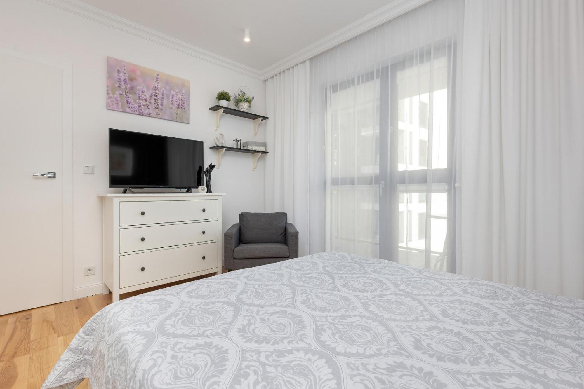 Metro Plocka Exquisite Apartments By Noclegi Renters Warschau Exterior foto