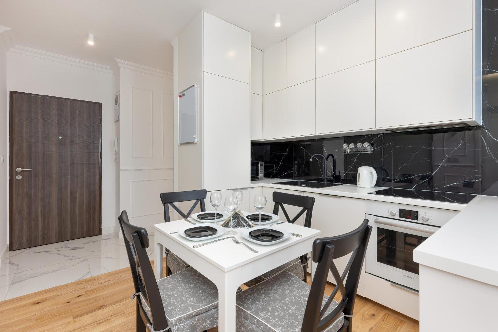 Metro Plocka Exquisite Apartments By Noclegi Renters Warschau Exterior foto